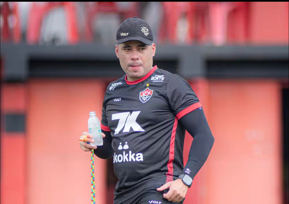 Escalação do Vitória contra o Vasco: veja time provável, dúvidas e desfalques depois de treino
